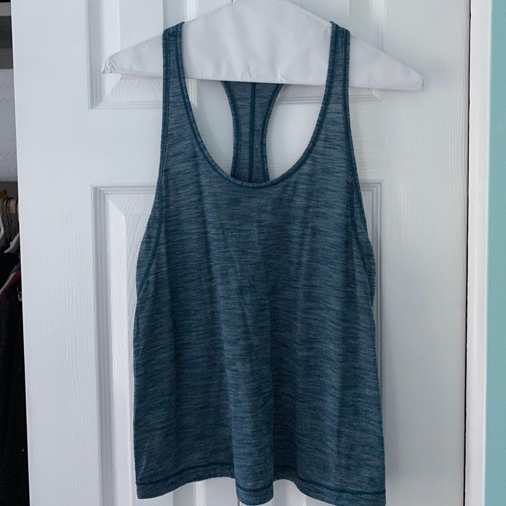 Lululemon tank top